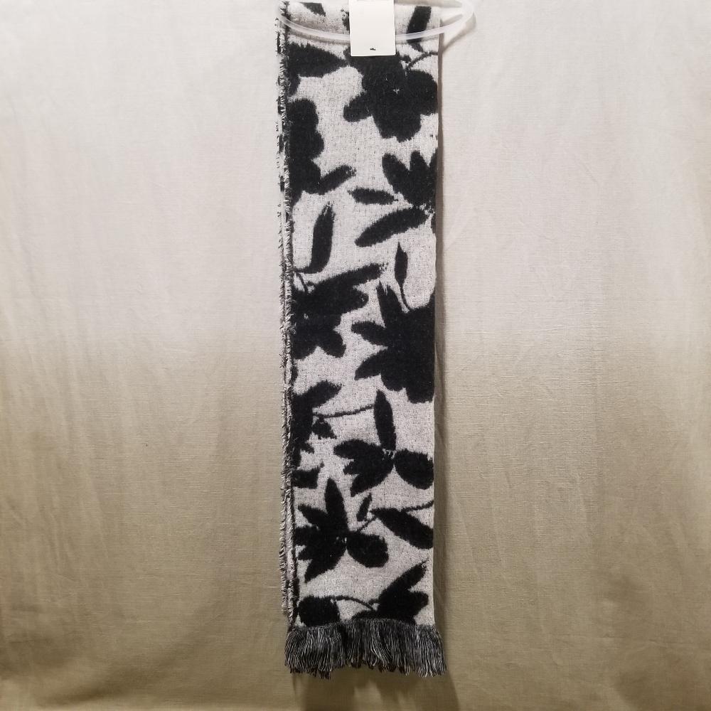 NWT A New Day scarf